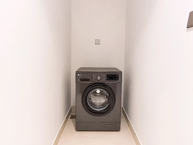 LIVE IN STYLE AT LA PLAGE 1 BEDROOM THE PEARL - Photo 3
