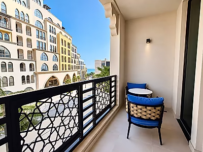 LIVE IN STYLE AT LA PLAGE 1 BEDROOM THE PEARL