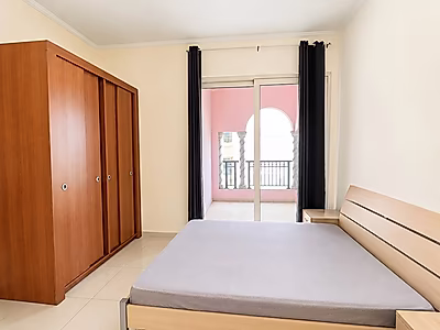 WELL-MAINTAINED STUDIO WITH BALCONY AND AMENITIES