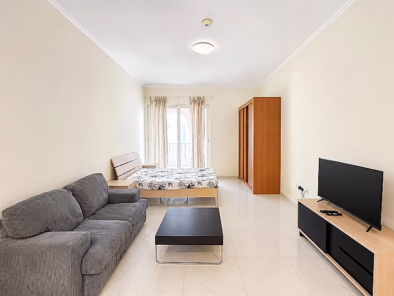 READY FURNISHED STUDIO IN VIVA BAHRIYA WITH BEACH ACCESS - Photo 1