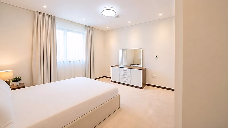 Residency Eligible | Title Deed | Fully Renovated 1BR - Photo 3