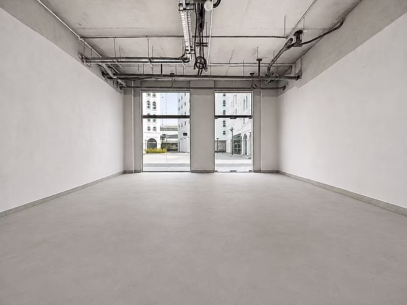 For Rent! Multiple Retail Shop in Al Gharaffa - Photo 2