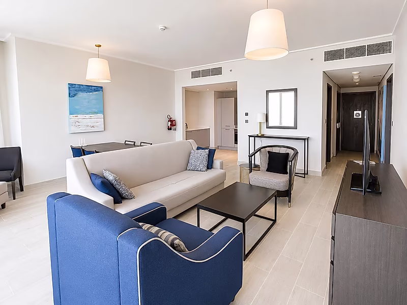 ELEGANT 1 BEDROOM WITH BILLS INCLUDED WEST BAY - Photo 1