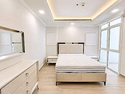 MODERN 3 BEDROOM WITH BALCONY AND BILLS INCLUDED