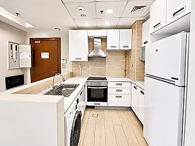 MODERN 3 BEDROOM WITH BALCONY AND BILLS INCLUDED