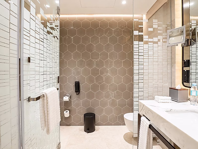 STAY IN STYLE | DELUXE 2 BEDROOM + MAID IN LUSAIL - Photo 9