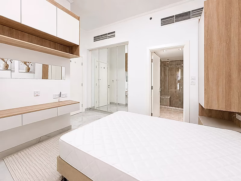 BEAUTIFUL SEA VIEW 2 BEDROOMS IN VIVA BAHRIYA - Photo 10