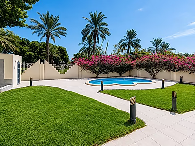 STANDALONE 6 + MAID VILLA IN WEST BAY LAGOON