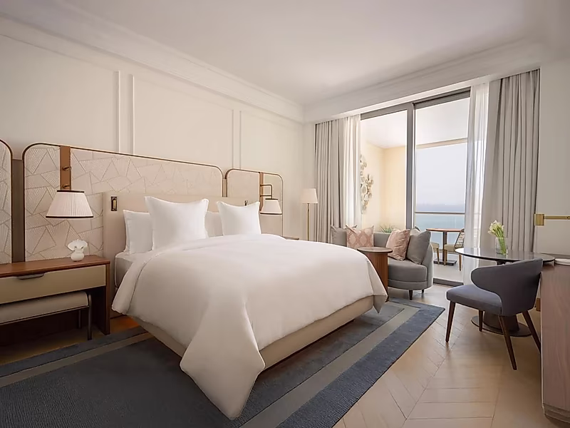 LUXURIOUS 2 BEDROOM RESIDENCE IN THE PEARL - Photo 14