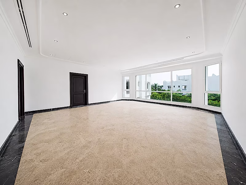 6 BEDROOM + MAID VILLA WITH POOL IN WEST BAY LAGOON - Photo 5