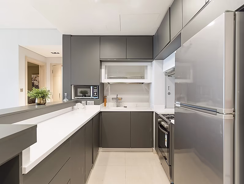 MODERN 1 BEDROOM WITH MARINA VIEWS AND HIGH RETURNS - Photo 4