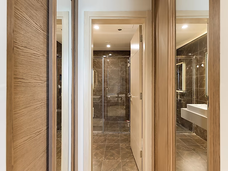 MODERN 1 BEDROOM WITH MARINA VIEWS AND HIGH RETURNS - Photo 7