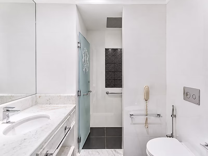 STUNNING 3BR | WEST BAY | HIGH FLOOR | ALL BILLS INCLUDED - Photo 10