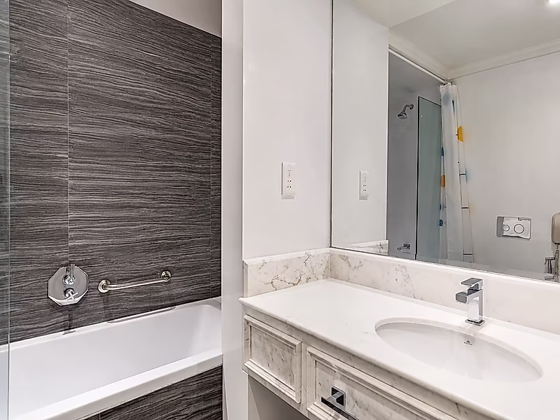 STUNNING 3BR | WEST BAY | HIGH FLOOR | ALL BILLS INCLUDED - Photo 11