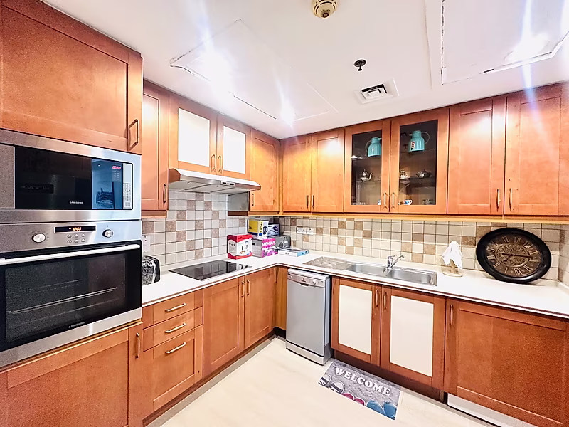 GENEROUS 2BR | BALCONY | PORTO ARABIA - Photo 11