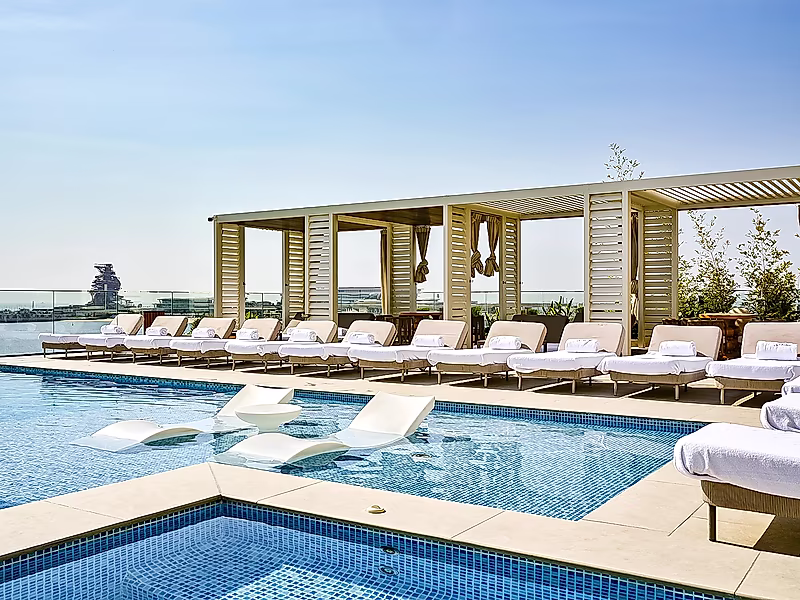 PREMIUM 1BR RESIDENCE | 5-STAR BEACH ACCESS - Photo 14