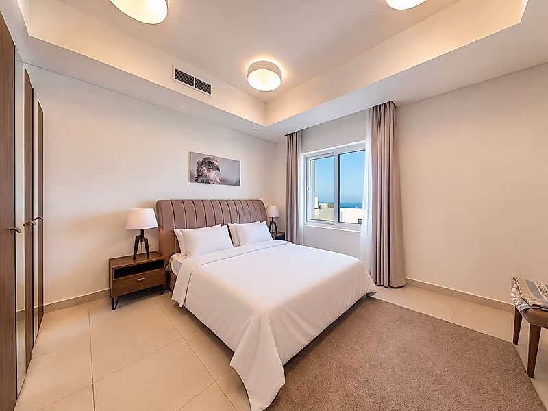 Spacious 2-Bedroom Apartment with Panoramic Sea Views | 158 SQM | Lusail Marina - Photo 2
