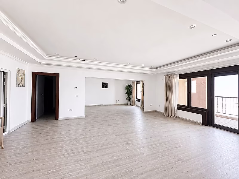 IMPRESSIVE 2 BEDROOMS SF | PORTO ARABIA - Photo 1