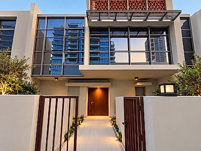 Luxury Sea View Townhouse | Lusail