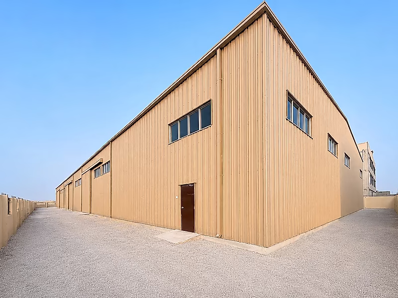 Prime Covered Warehouse Space Available in Birkat Al Awamer! - Photo 1