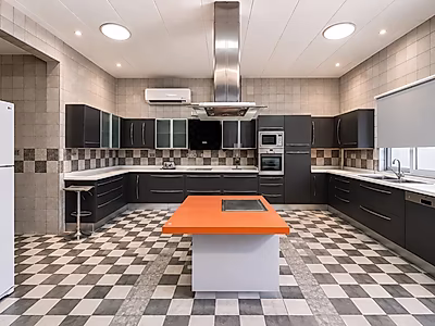 BEACHFRONT VILLA | PRIVATE BEACH | AL KHOR