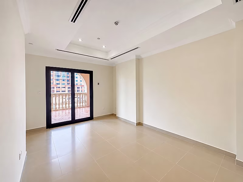 COZY 1BR SEMI-FURNISHED | PORTO ARABIA - Photo 1