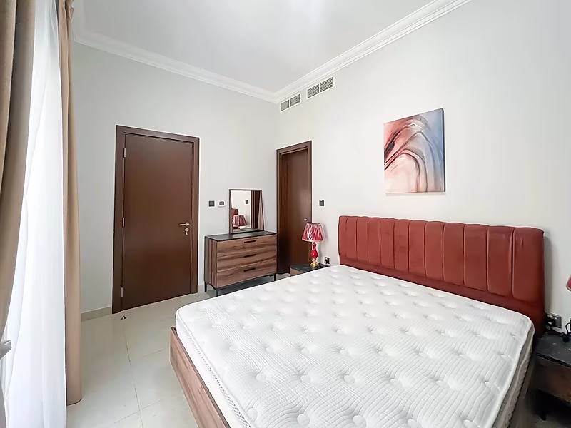 ELEGANTLY STYLED 2-BEDROOM APARTMENT IN GIARDINO VILLAGE - Photo 5