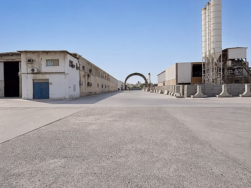 Warehouse for Rent in Old Industrial Area - Photo 4