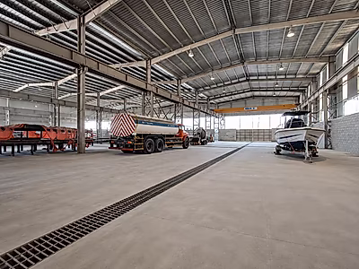 Warehouse for Rent in Old Industrial Area