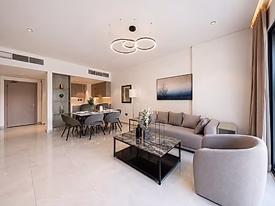 Chic 1BR Apartment with Elegant Finishes