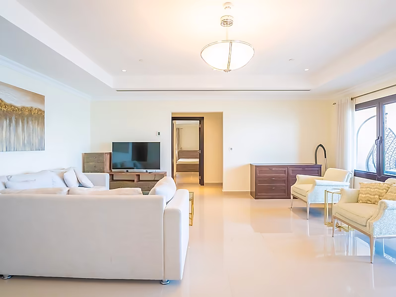 UTILITIES INCLUDED | 2 BEDS FURNISHED | PANORAMIC SEA VIEWS - Photo 3