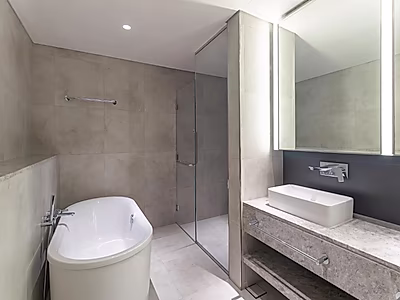 FULL SEA VIEW | SPACIOUS 2BR + MAID