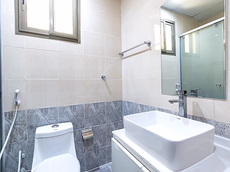 EXCLUSIVE 6BR VILLA IN AL WAKRA | FULLY FURNISHED & MOVE-IN READY - Photo 15