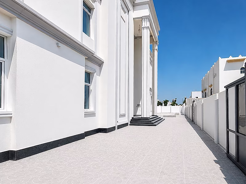 MODERN FAMILY VILLA | SPACIOUS LIVING AREAS - Photo 2
