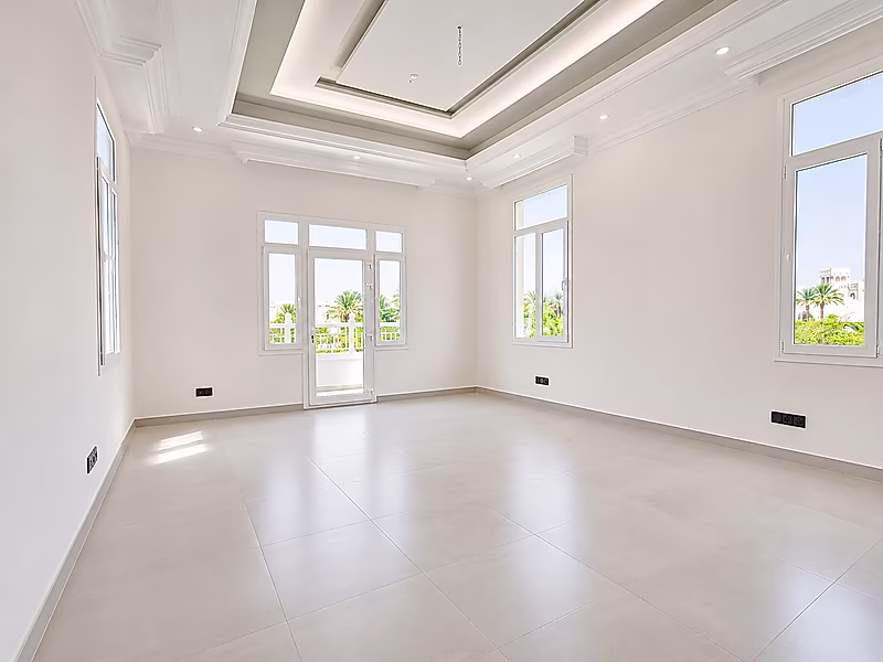 MODERN FAMILY VILLA | SPACIOUS LIVING AREAS - Photo 3