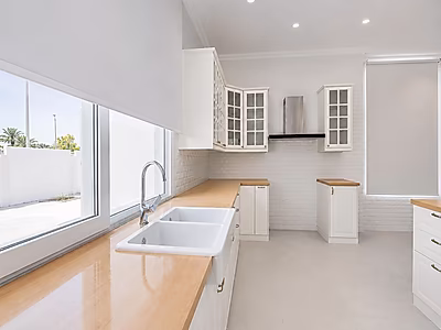 MODERN FAMILY VILLA | SPACIOUS LIVING AREAS