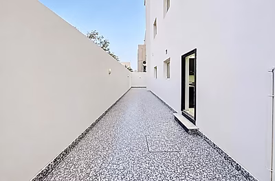 STANDALONE VILLA | PRIVATE GARDEN LIVING