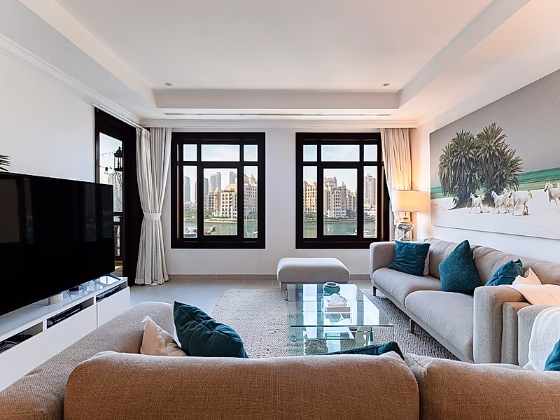 MODERN 1 BEDROOM TOWNHOUSE IN THE HEART OF MARINA - Photo 3