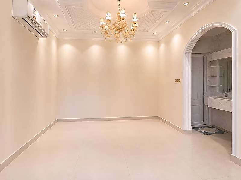 Luxury 9-Master-Bedroom Villa with Elevator & Majlis – Al Thumama, Qatar - Photo 6