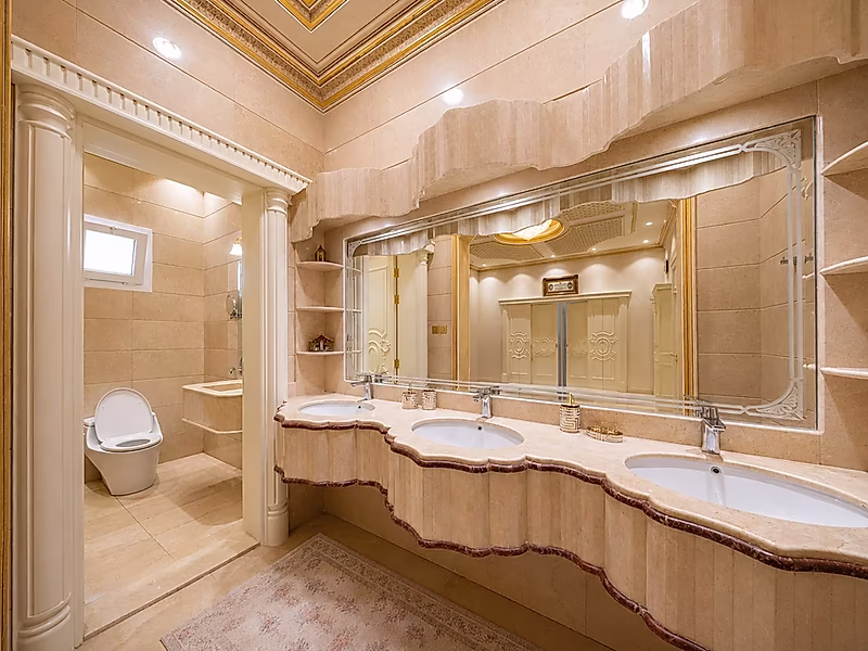 Luxury 9-Master-Bedroom Villa with Elevator & Majlis – Al Thumama, Qatar - Photo 16