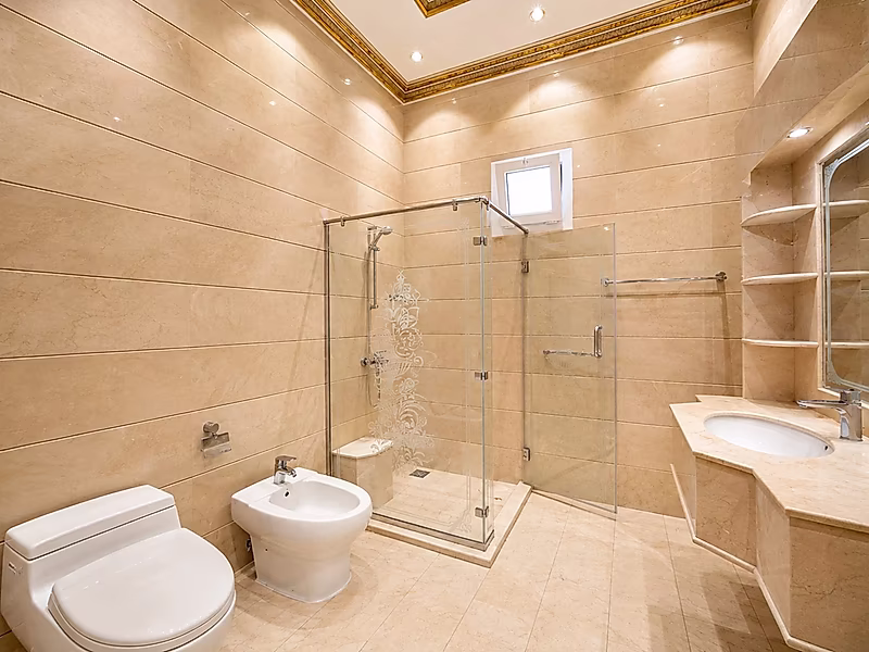 Luxury 9-Master-Bedroom Villa with Elevator & Majlis – Al Thumama, Qatar - Photo 18