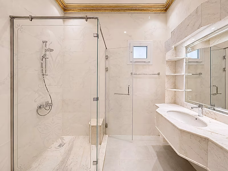 Luxury 9-Master-Bedroom Villa with Elevator & Majlis – Al Thumama, Qatar - Photo 20