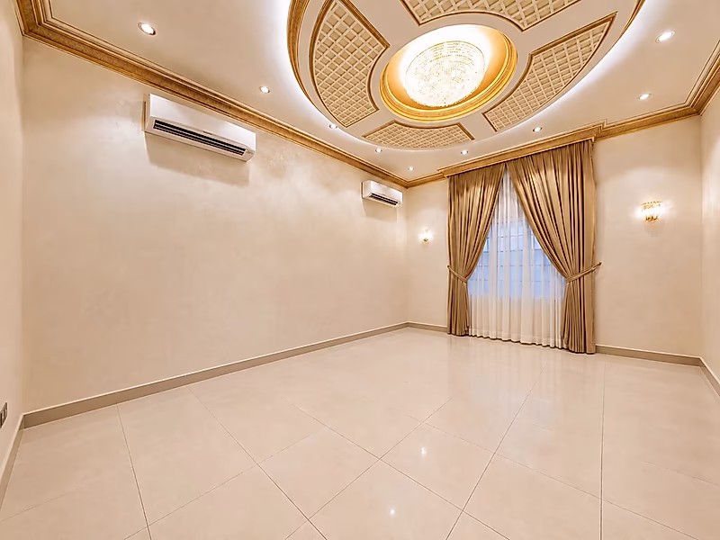 Luxury 9-Master-Bedroom Villa with Elevator & Majlis – Al Thumama, Qatar - Photo 31