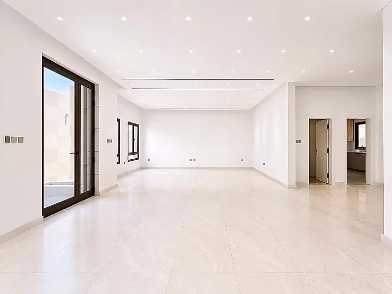 6 BEDROOM VILLA | GENEROUS FAMILY LIVING - Photo 4