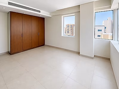 Spacious 2-Bedroom Apartment | Grocery Store at Your Doorstep | Muntazah