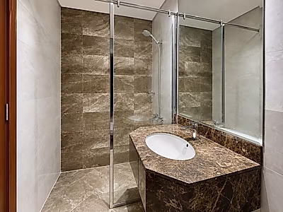 Spacious 2-Bedroom Apartment | Grocery Store at Your Doorstep | Muntazah