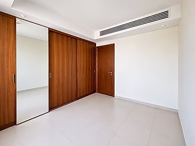 Spacious 2-Bedroom Apartment | Grocery Store at Your Doorstep | Muntazah