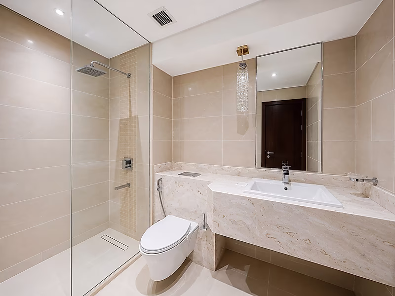 Refined Townhouse | Luxurious Finishes - Photo 7