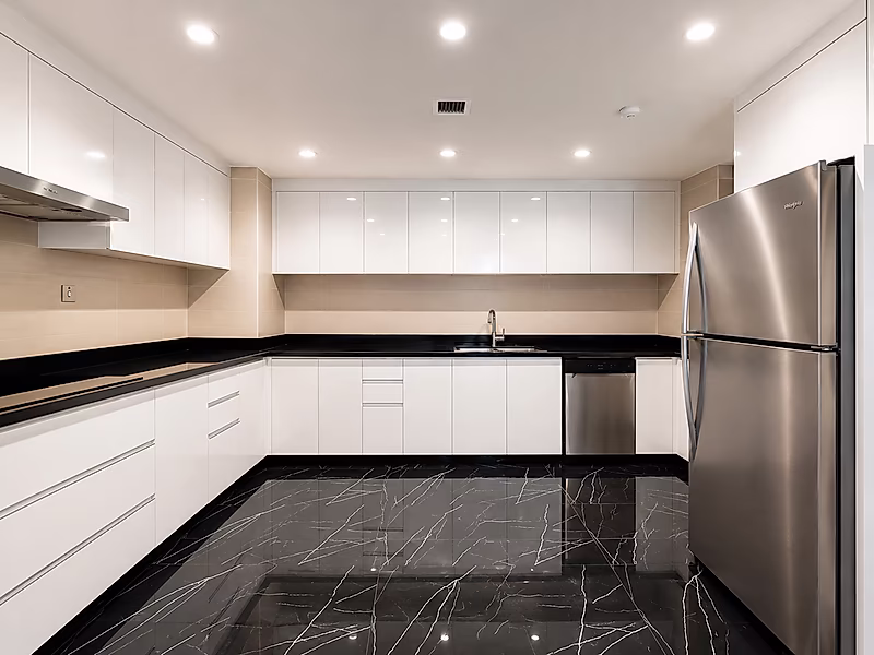 Refined Townhouse | Luxurious Finishes - Photo 12