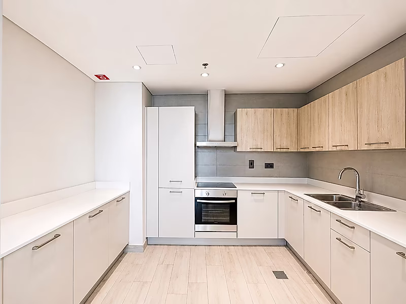 Luxurious 1-Bedroom Apartment in West Bay with Spectacular Views - Photo 5
